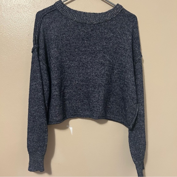 SO Women's Heathered Navy Crew Neck Super Soft Cropped Sweater - Picture 1 of 8